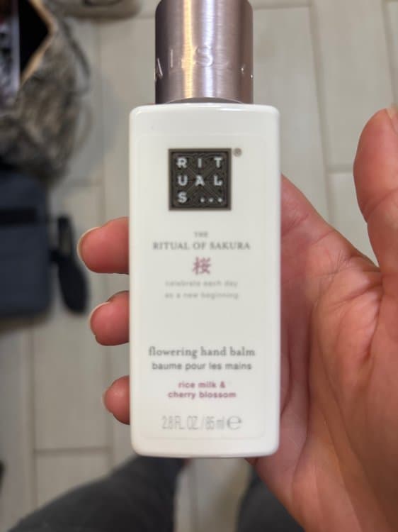RITUALS Лосьйон для рук Сакура lotion pour les mains 85мл З дозатором